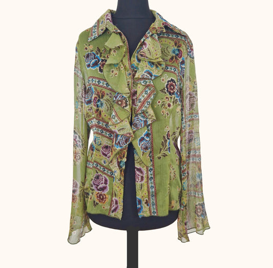 Einzigartige und nachhaltige Vintage Bluse in oliv-violett-blau mit Rüschen. Front.