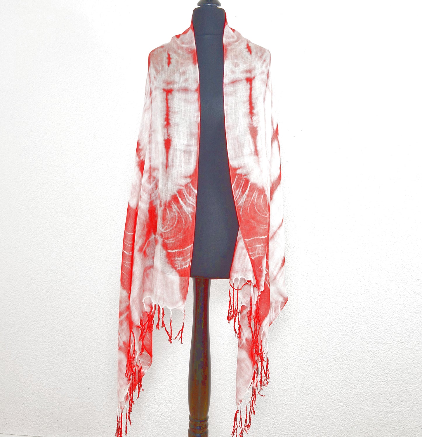 Einzigartiger und nachhaltiger Vintage Batik-Schal weiss-rot-rosa. 3.