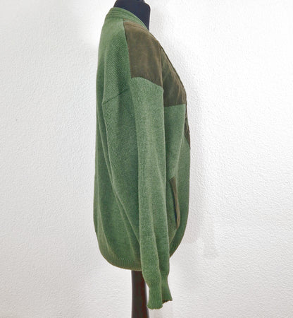 Einzigartiger und nachhaltiger Vintage Cardigan in grün mit Applikationen. Side.
