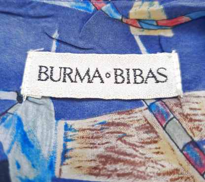 Einzigartiges und nachhaltiges Vintage Kurzarmhemd in blau-beige-rot mit Figuren. Tag.
