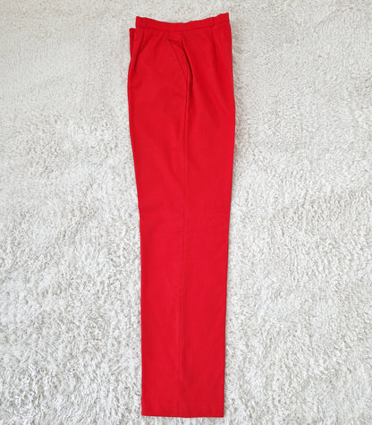 Einzigartige und nachhaltige rote Vintage Hose. Side flat.