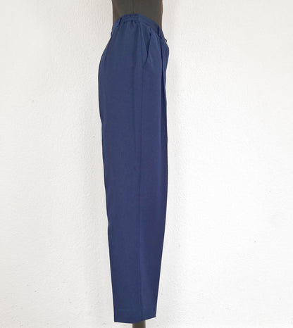 Einzigartige und nachhaltige, dunkelblaue Vintage Hose. Side.