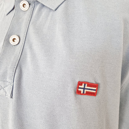 Einzigartiges und nachhaltiges Vintage Poloshirt in graublau von NAPAPIJRI. Close-up 2.
