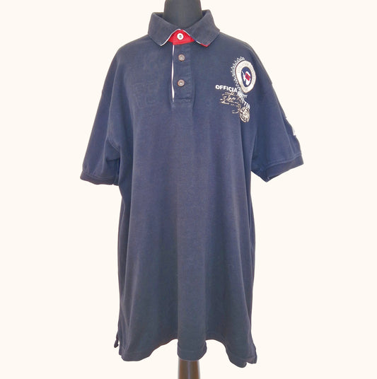 Einzigartiges und nachhaltiges Vintage Poloshirt in schwarz-weiss-rot von Napapijri. Front.