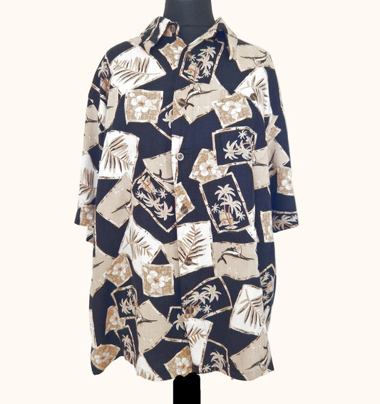 Einzigartiges und nachhaltiges Vintage Hemd in schwarz-beige-weiss mit Palmen. Front.
