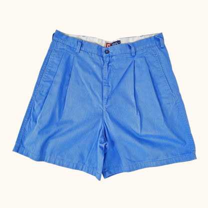 Einzigartige und nachhaltige Vintage Shorts in blau von Chaps. Front.