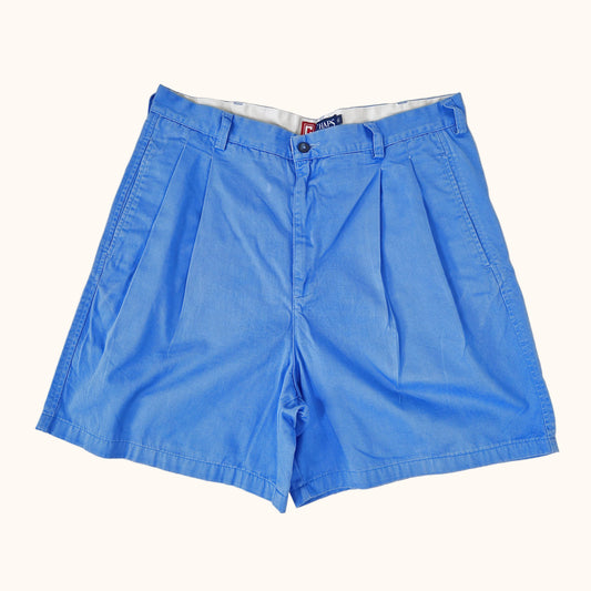 Einzigartige und nachhaltige Vintage Shorts in blau von Chaps. Front.
