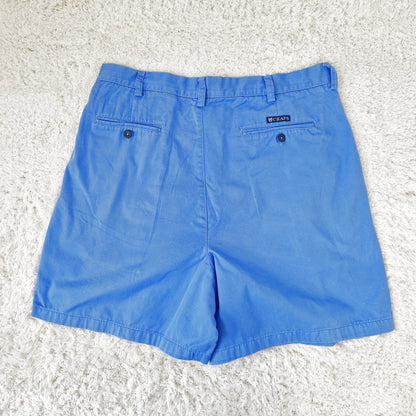 Einzigartige und nachhaltige Vintage Shorts in blau von Chaps. Back.