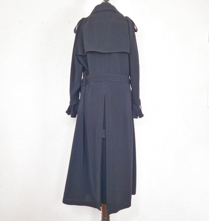 Einzigartiger und nachhaltiger Vintage Trenchcoat in schwarz. Back.