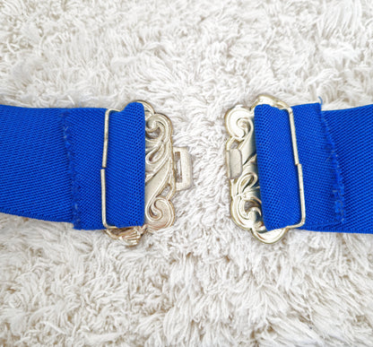 Einzigartiger und nachhaltiger Vintage Gürtel in blau-gold. Schliessmechanismus.