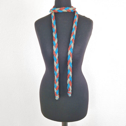 Einzigartiger und nachhaltiger Vintage Bindegürtel oder Schal in braun-türkis-grün mit Zopfmuster. Scarf.