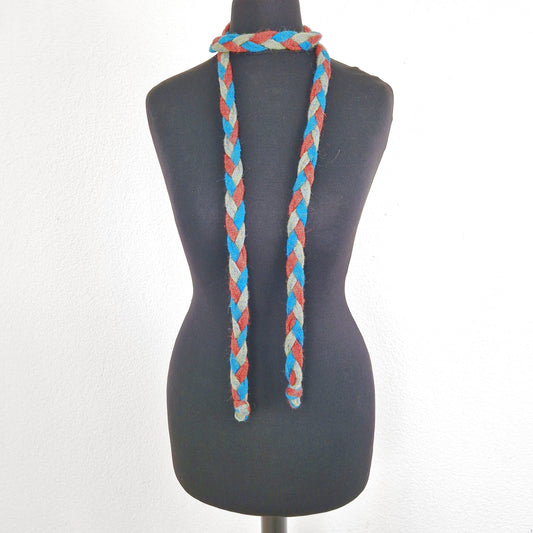 Einzigartiger und nachhaltiger Vintage Bindegürtel oder Schal in braun-türkis-grün mit Zopfmuster. Scarf.