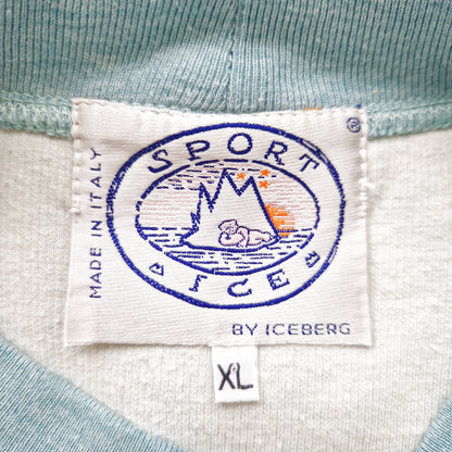 Einzigartiger und nachhaltiger Vintage Pullover in hellblau-türkis-silber mit drei Hunden. Tag.