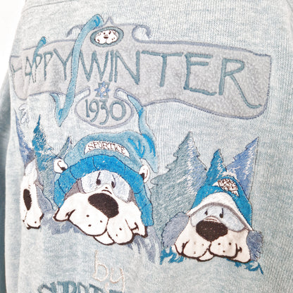Einzigartiger und nachhaltiger Vintage Pullover in hellblau-türkis-silber mit drei Hunden. Close-up.