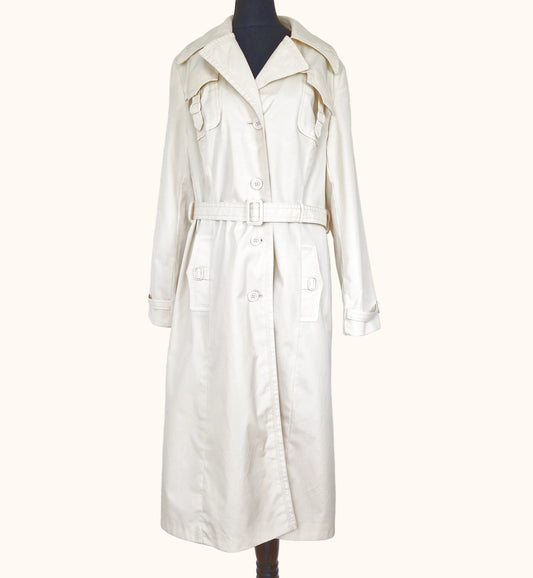 Einzigartiger und nachhaltiger Vintage Trenchcoat in eierschale. Front.