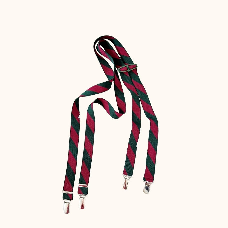 Einzigartige und nachhaltige Vintage Hosenträger in grün-bordeaux. Unique and sustainable vintage suspenders. Front.