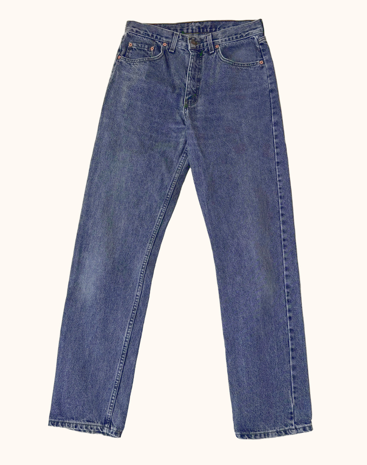 Einzigartige und nachhaltige Vintage Jeans von Levi's in washed black. Front.