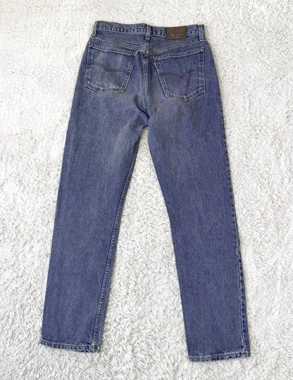 Einzigartige und nachhaltige Vintage Jeans von Levi's in washed black. Back.