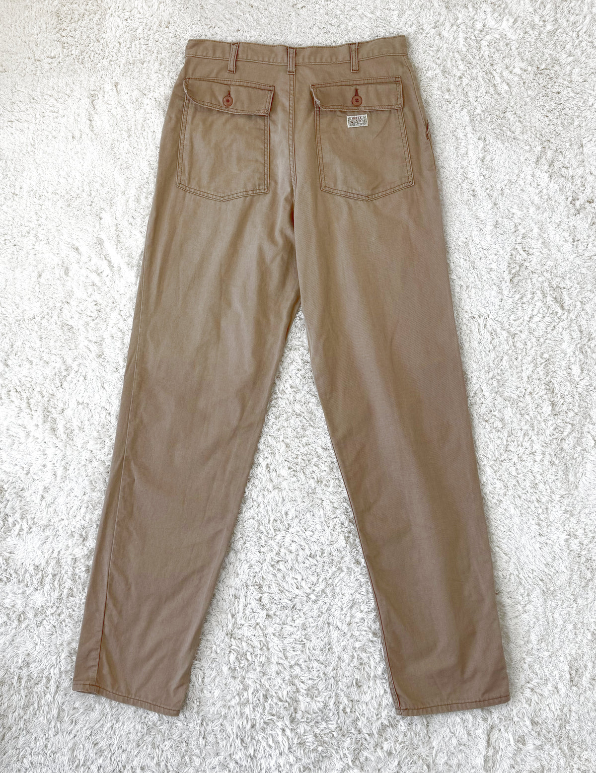 Einzigartige und nachhaltige Vintage Hose in hellbraun von Rifle. Back.
