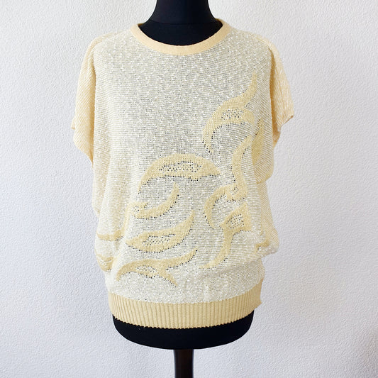 Einzigartiges und nachhaltiges Vintage T-Shirt in gelb. Unique and sustainable vintage t-shirt in yellow. Front.